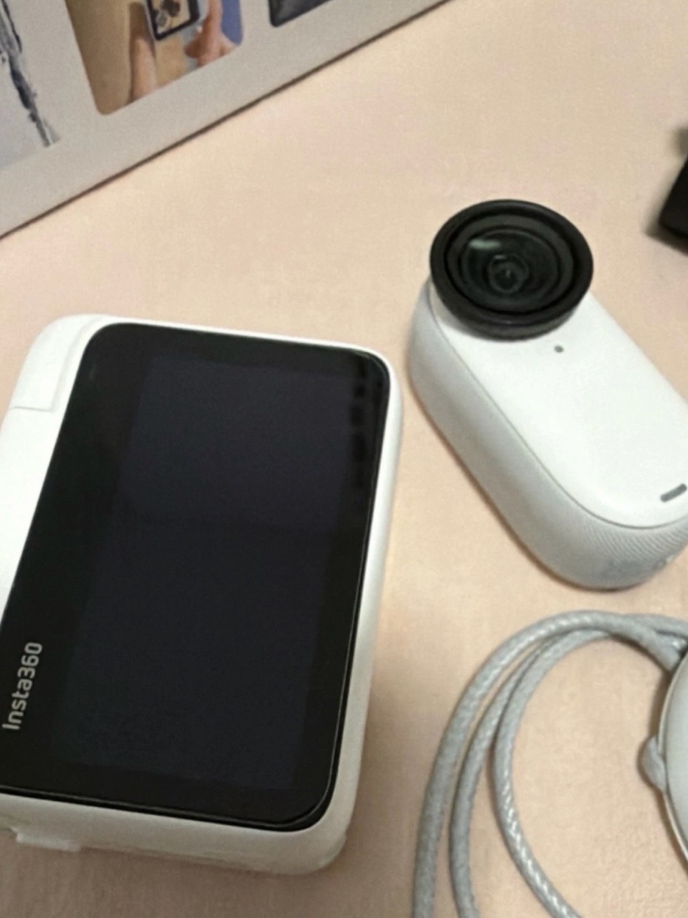 Insta360 GO 3S Compact White Action Camera - Picture 6 of 7